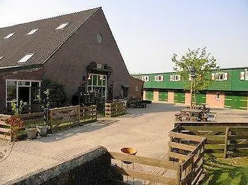 فندق Boerderij De Zellebergen Oudenbosch