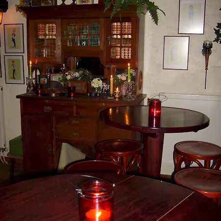 Boerderij De Zellebergen فندق 3*